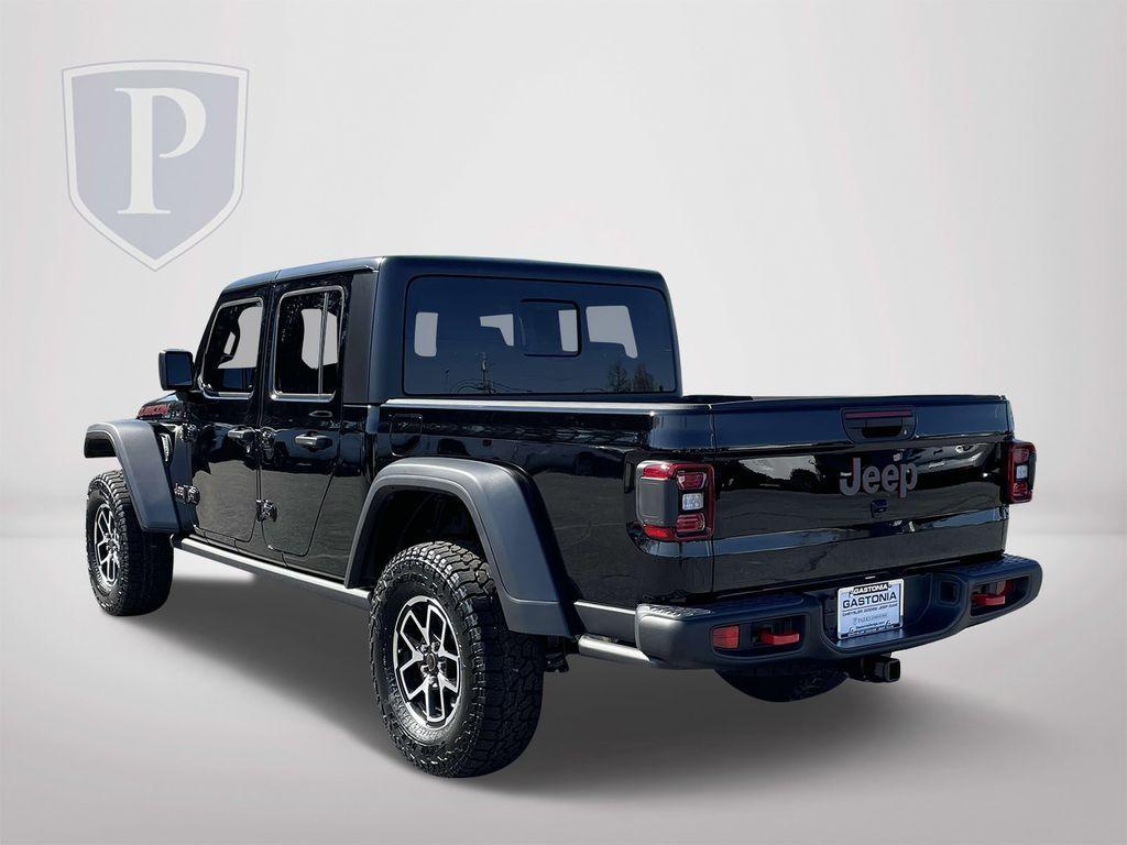 new 2025 Jeep Gladiator car, priced at $46,205