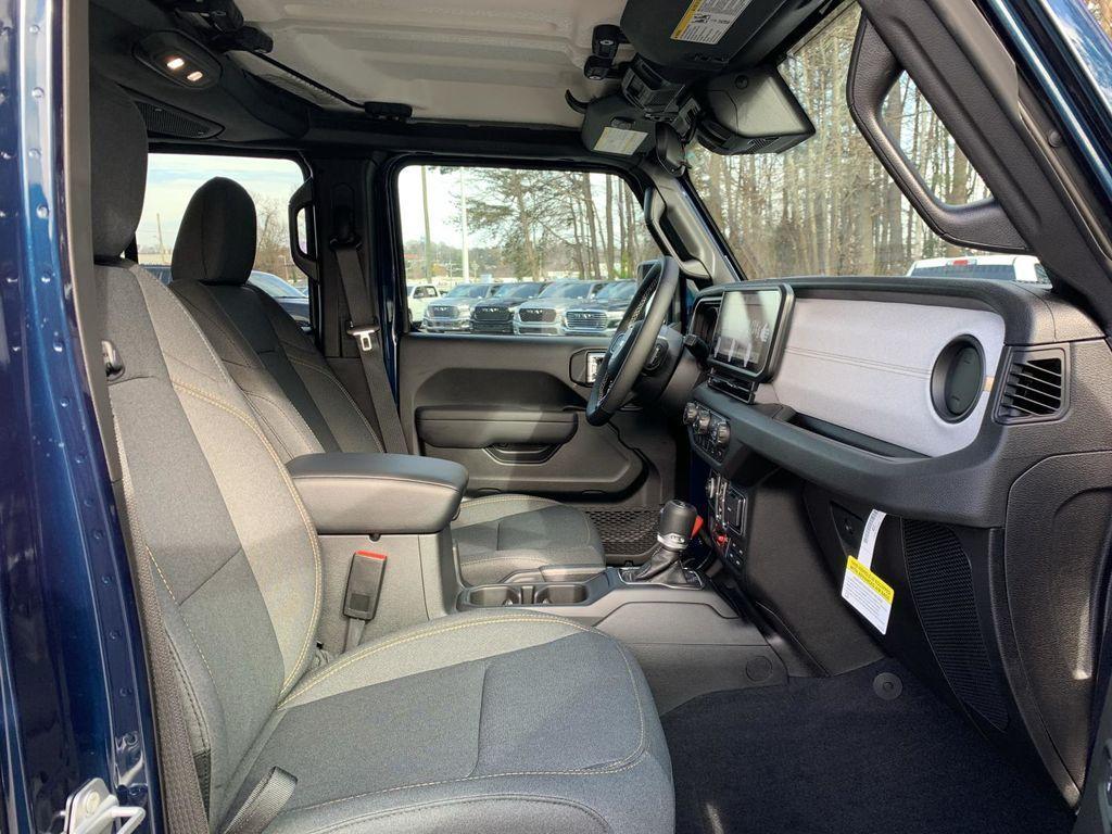 new 2025 Jeep Wrangler car, priced at $46,775