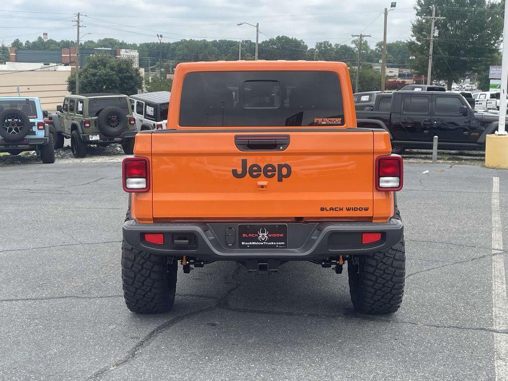 new 2025 Jeep Gladiator car