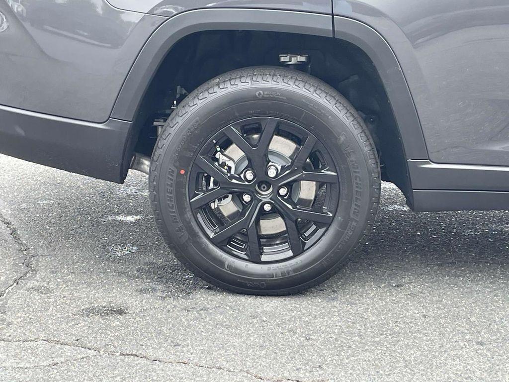 new 2025 Jeep Grand Cherokee L car, priced at $43,980