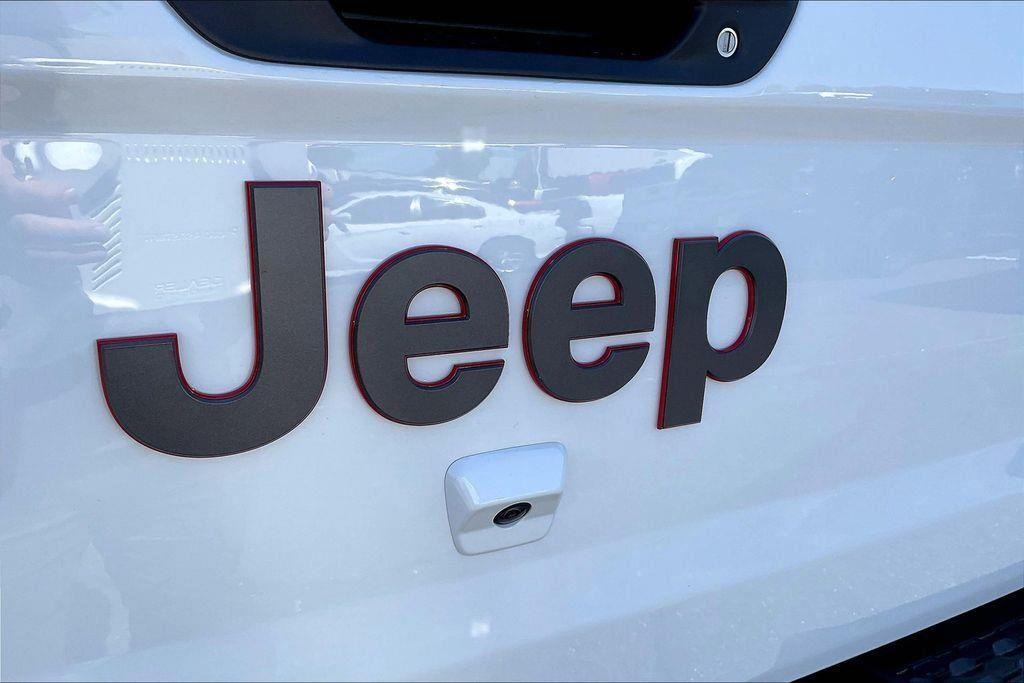 new 2024 Jeep Gladiator car, priced at $60,375