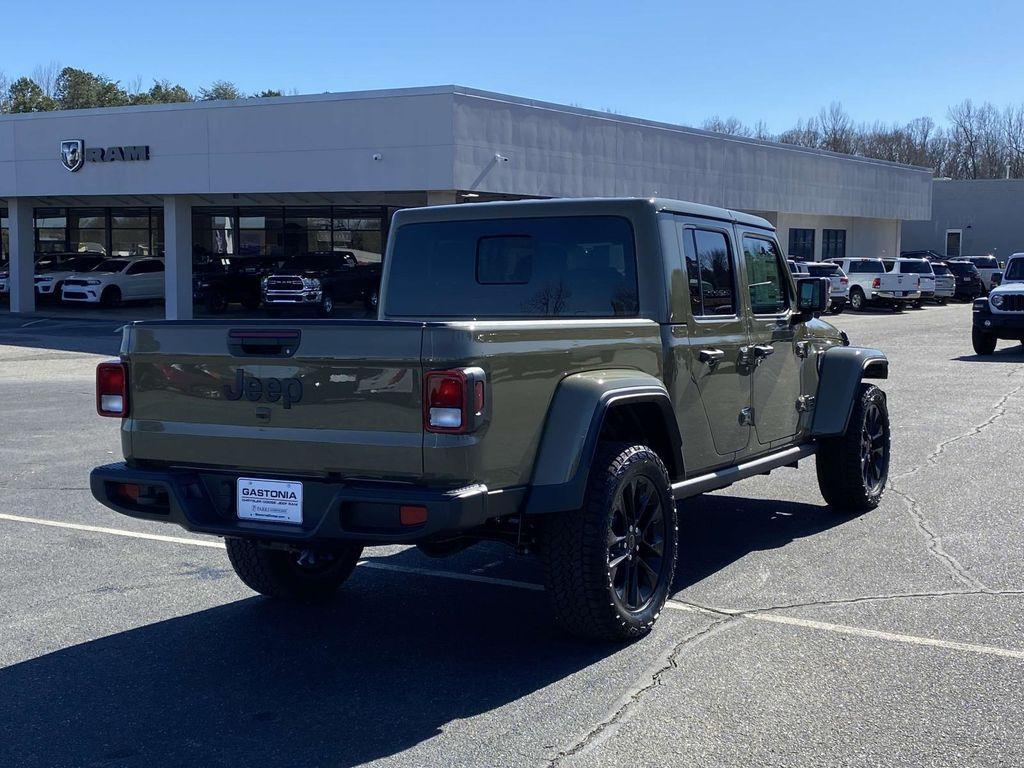 new 2025 Jeep Gladiator car, priced at $39,885