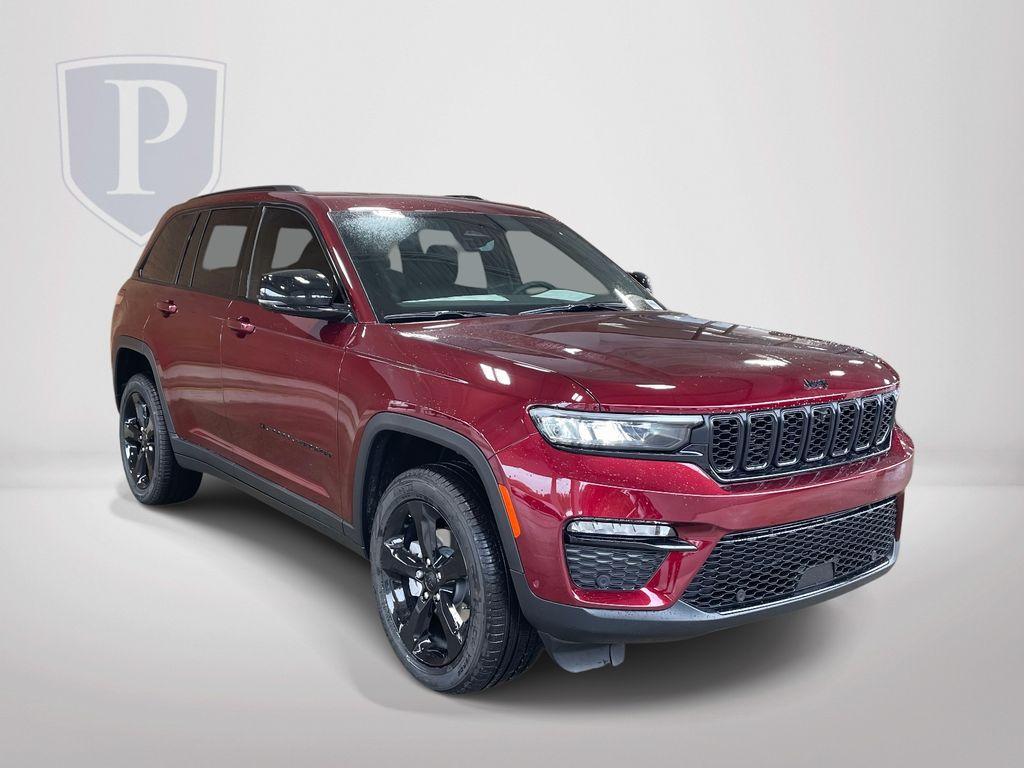 new 2025 Jeep Grand Cherokee car, priced at $47,405