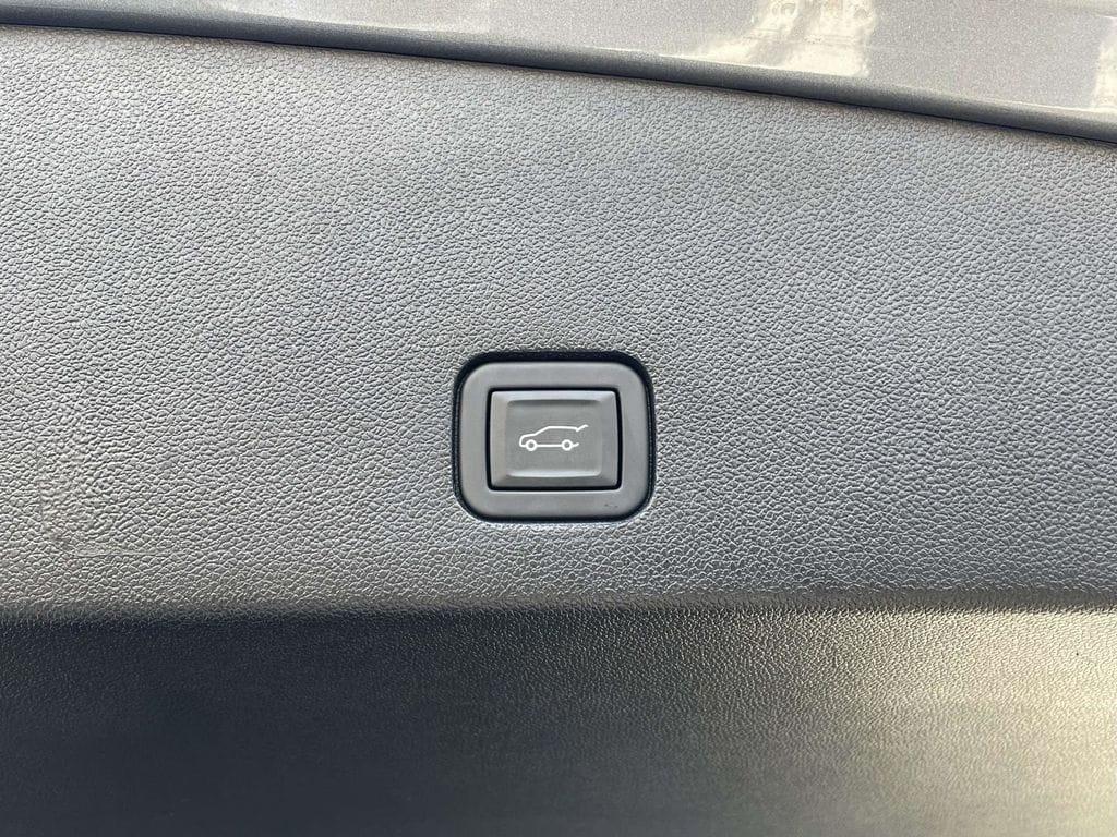 used 2024 Cadillac XT6 car, priced at $47,500