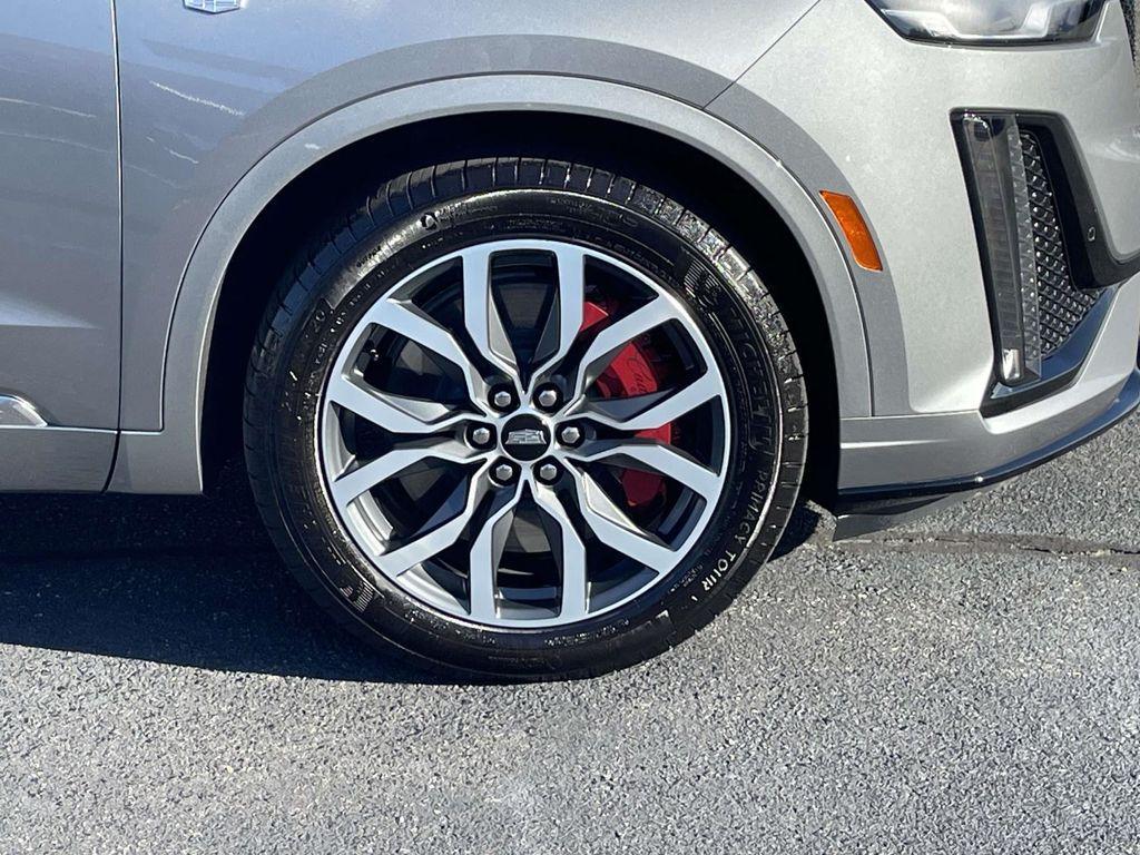 used 2024 Cadillac XT6 car, priced at $47,500