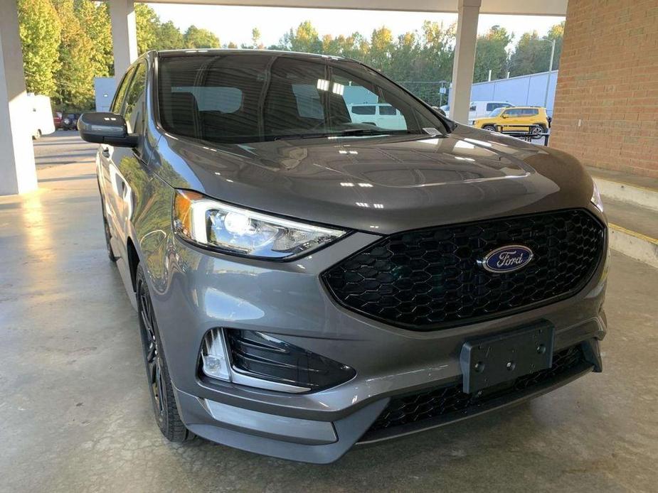 used 2023 Ford Edge car, priced at $30,500