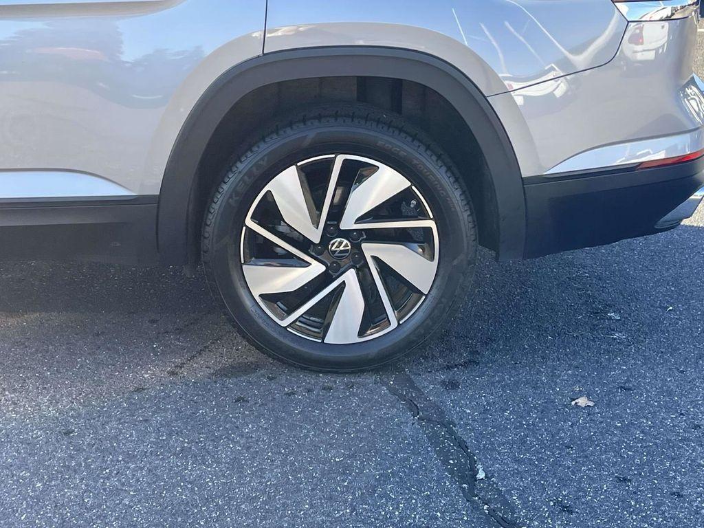 used 2024 Volkswagen Atlas car, priced at $30,405