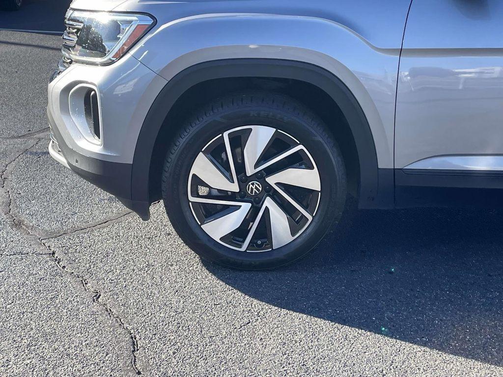 used 2024 Volkswagen Atlas car, priced at $30,405
