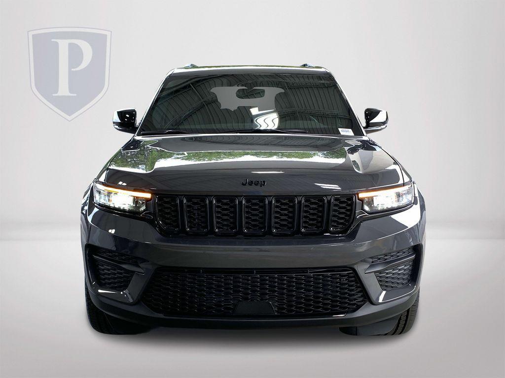 new 2025 Jeep Grand Cherokee car, priced at $41,675