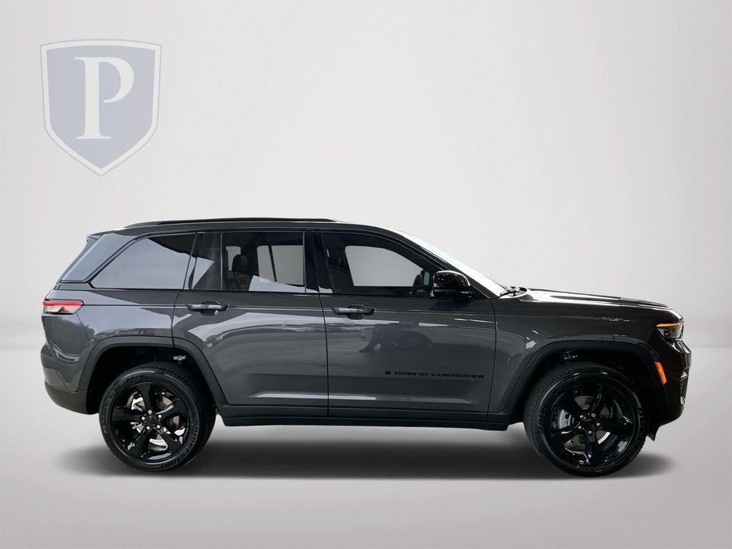 new 2025 Jeep Grand Cherokee car, priced at $41,675