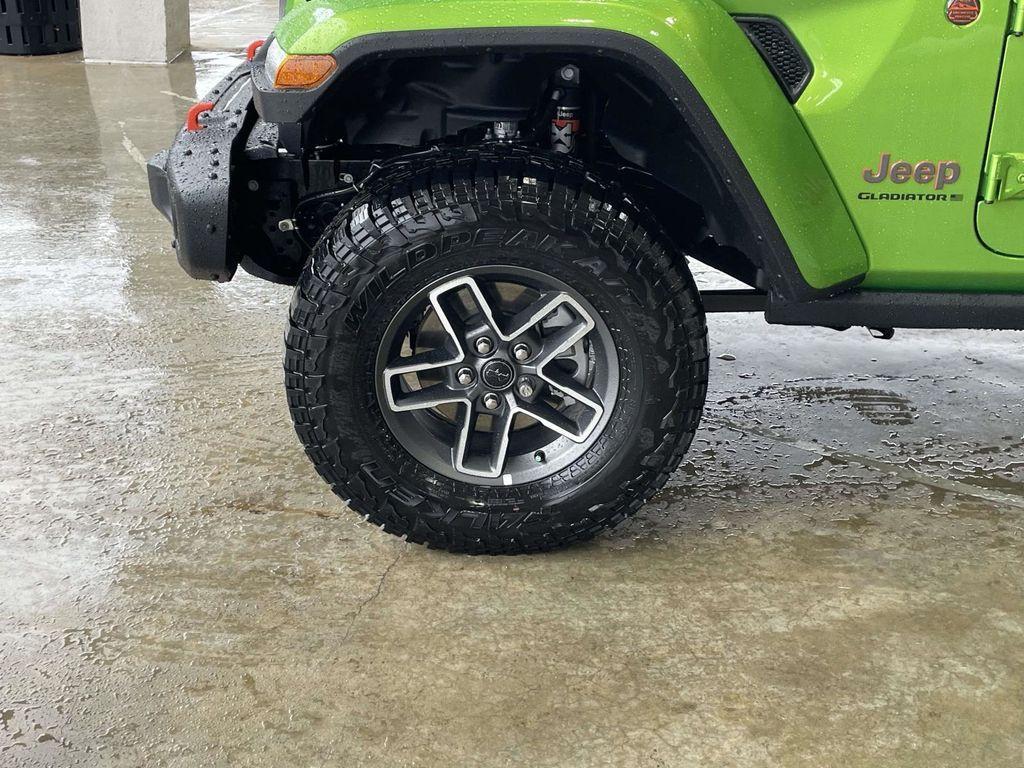 new 2025 Jeep Gladiator car, priced at $54,190