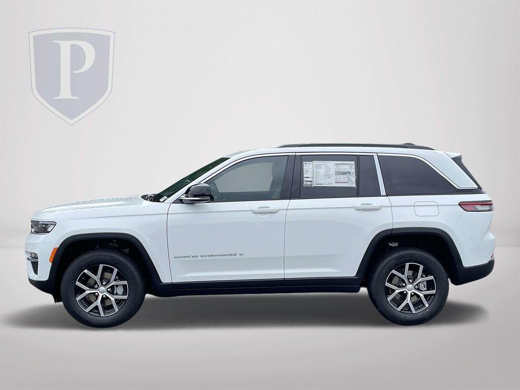 new 2025 Jeep Grand Cherokee car, priced at $40,301