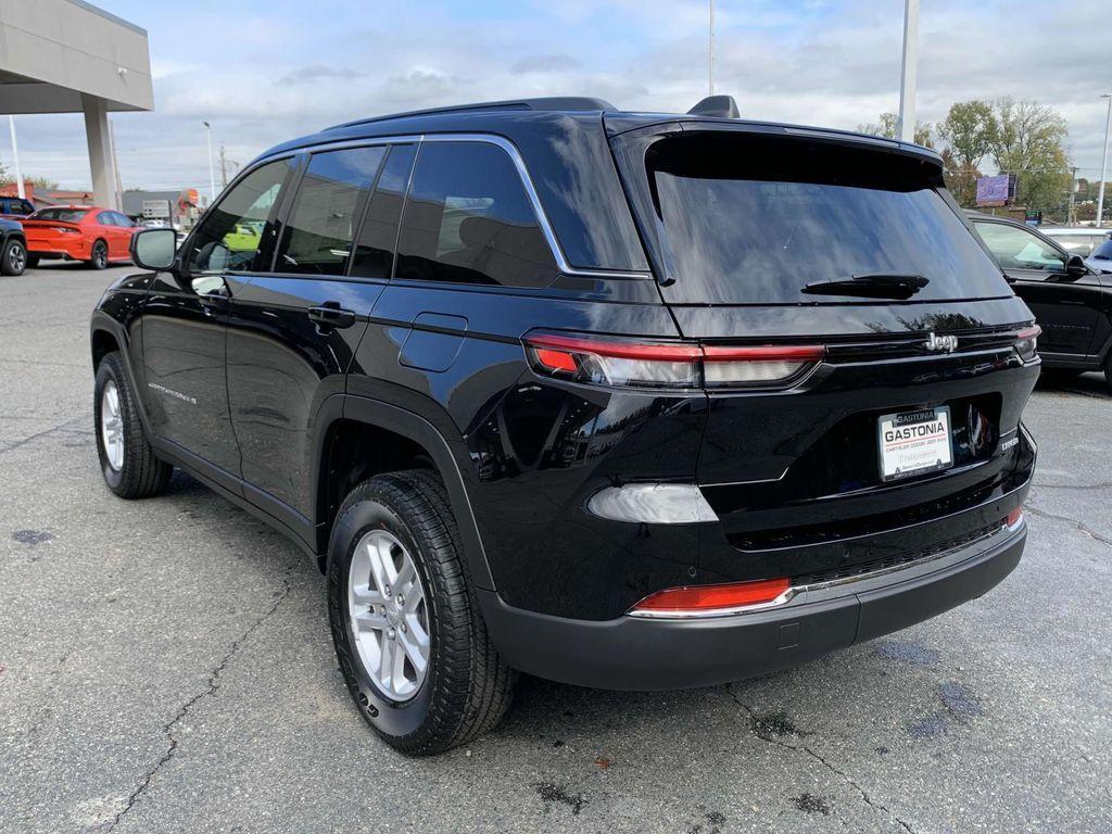 new 2025 Jeep Grand Cherokee car, priced at $32,925