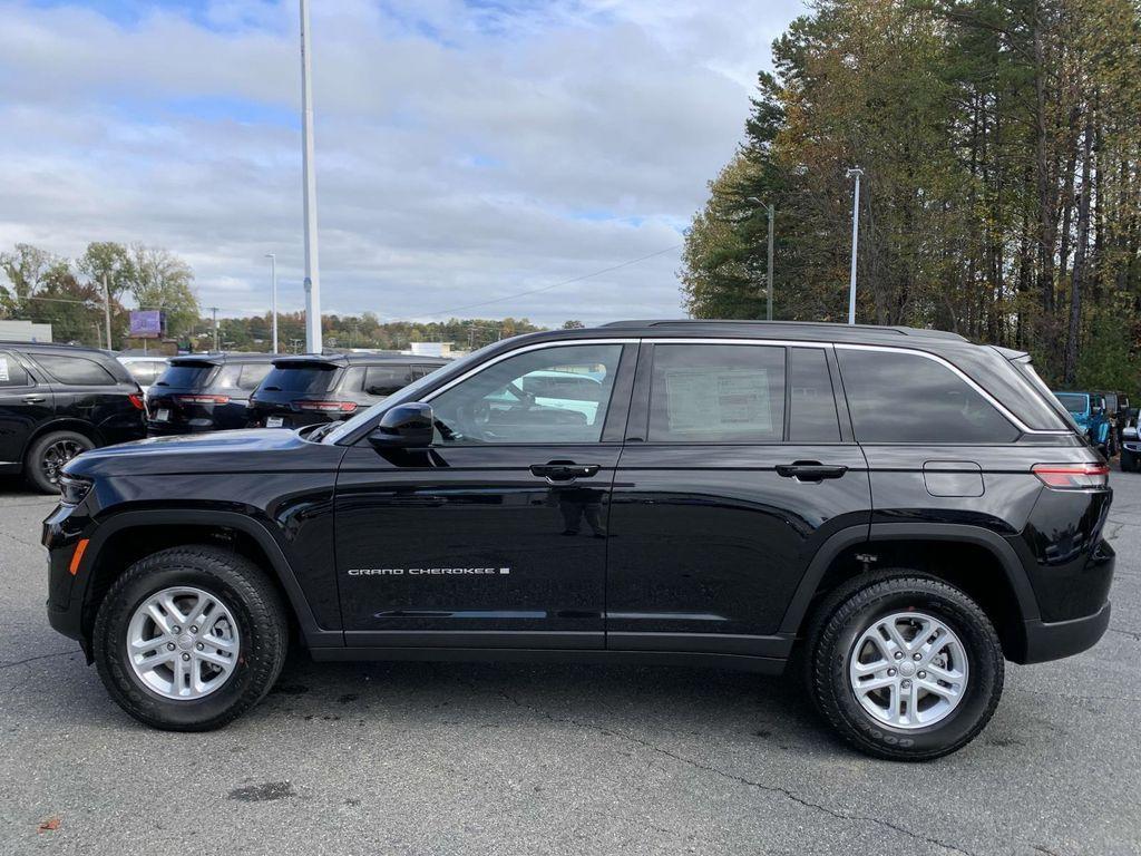 new 2025 Jeep Grand Cherokee car, priced at $32,925