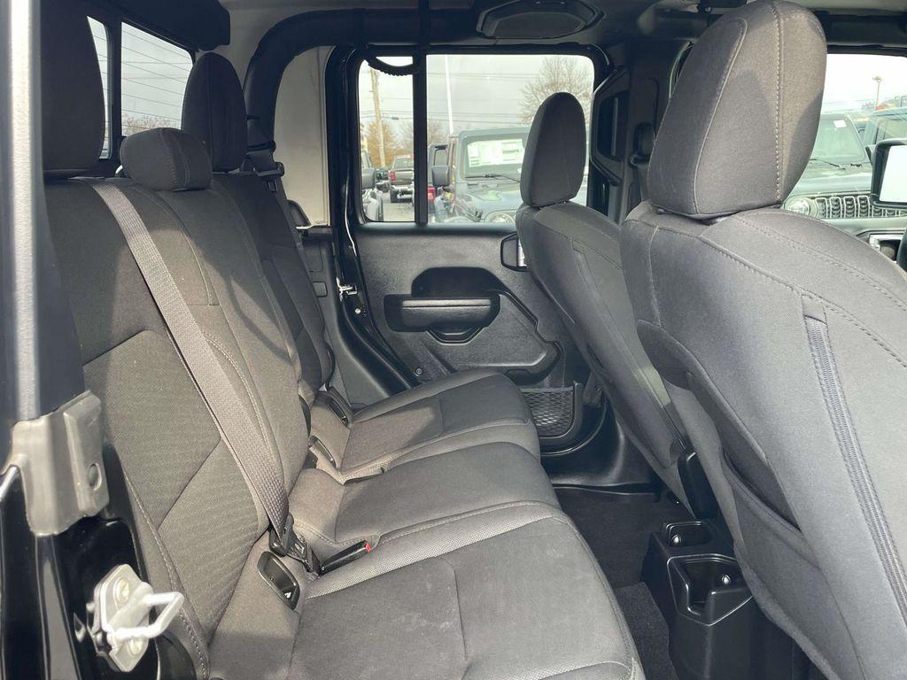 used 2023 Jeep Gladiator car, priced at $33,250