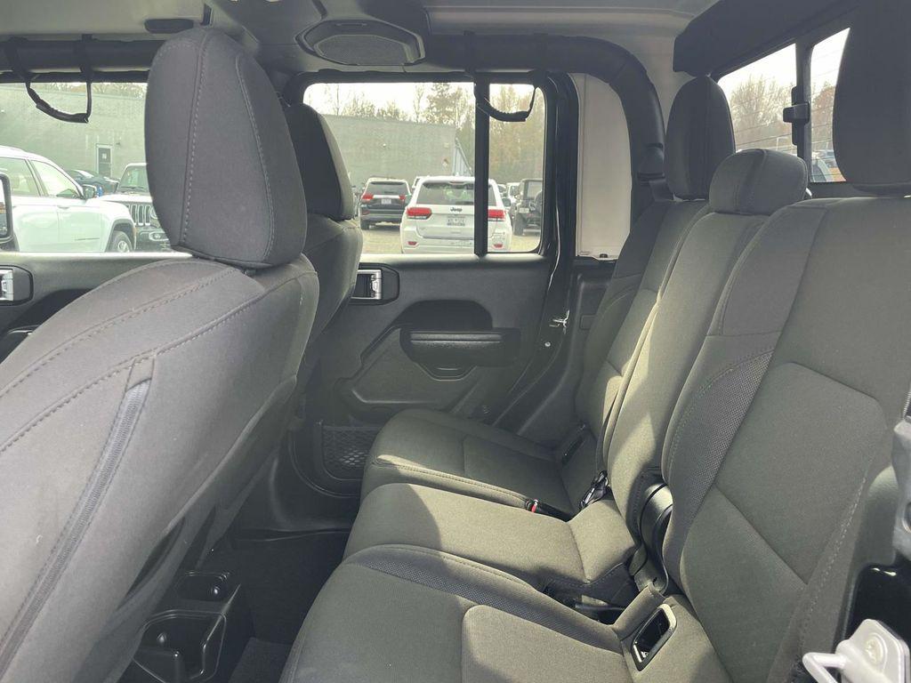 used 2023 Jeep Gladiator car, priced at $33,250