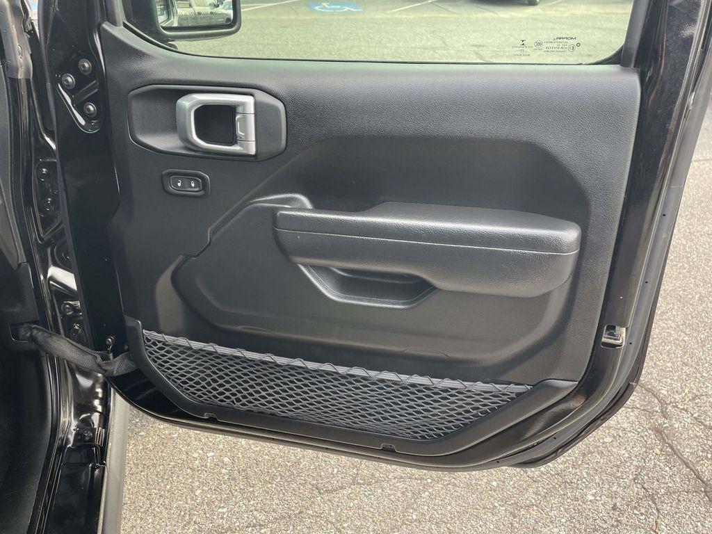 used 2023 Jeep Gladiator car, priced at $33,250