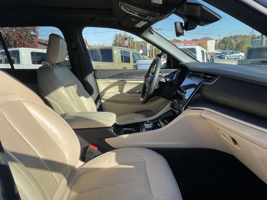 used 2023 Jeep Grand Cherokee car, priced at $29,244