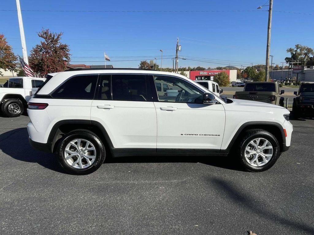 used 2023 Jeep Grand Cherokee car, priced at $29,244