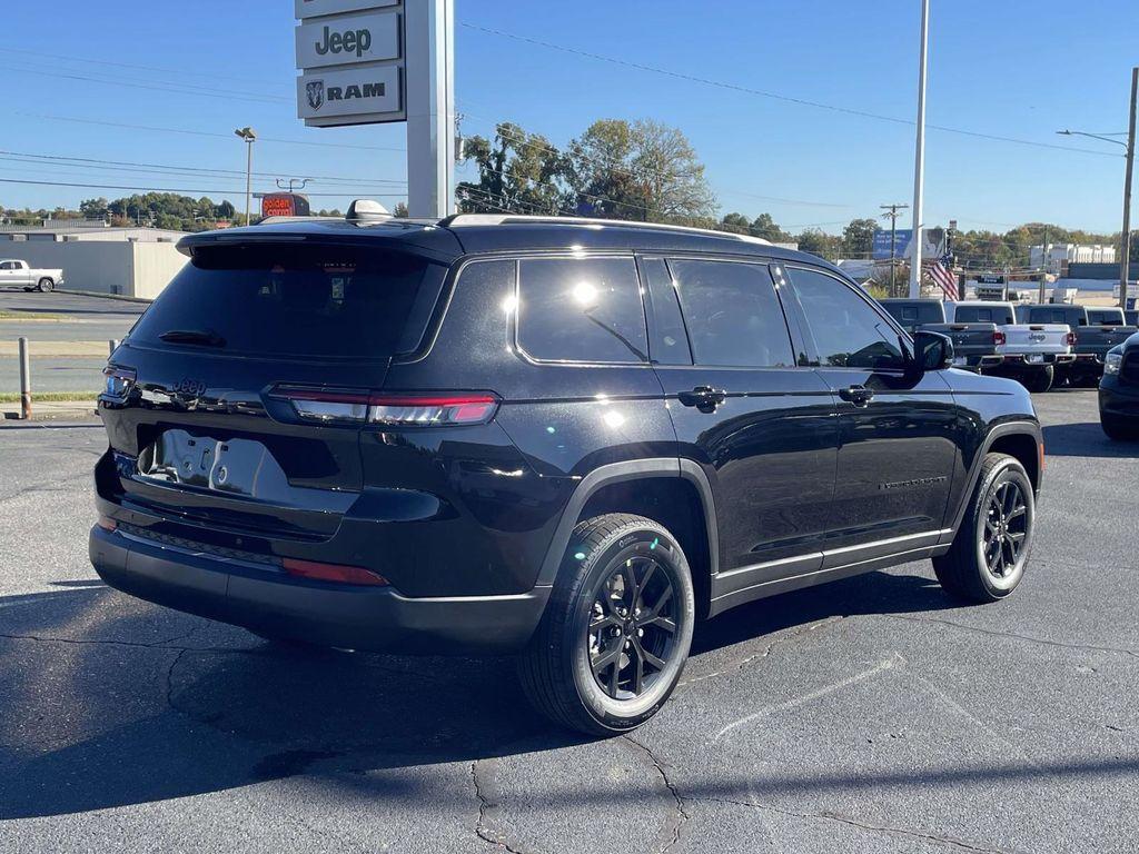 new 2025 Jeep Grand Cherokee L car, priced at $39,230