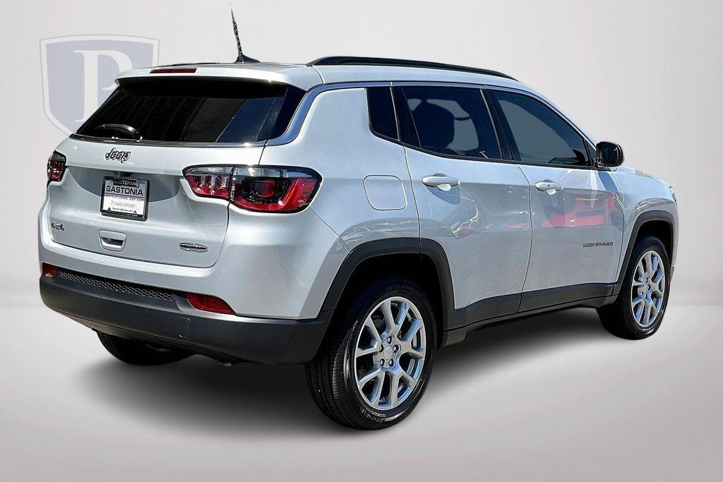 new 2024 Jeep Compass car, priced at $32,360