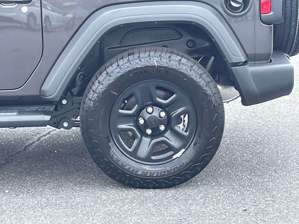 new 2025 Jeep Wrangler car, priced at $32,178