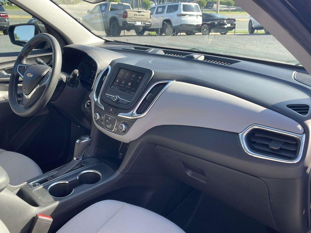 used 2021 Chevrolet Equinox car, priced at $17,000