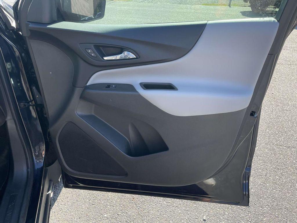 used 2021 Chevrolet Equinox car, priced at $17,000
