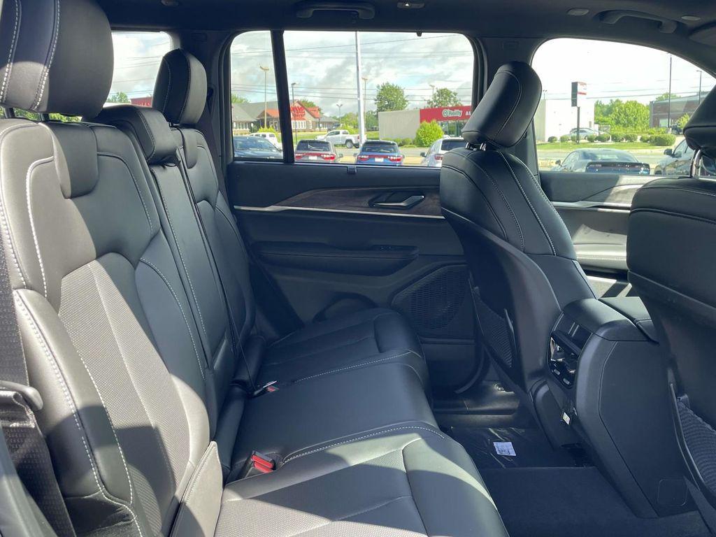new 2025 Jeep Grand Cherokee car, priced at $46,816