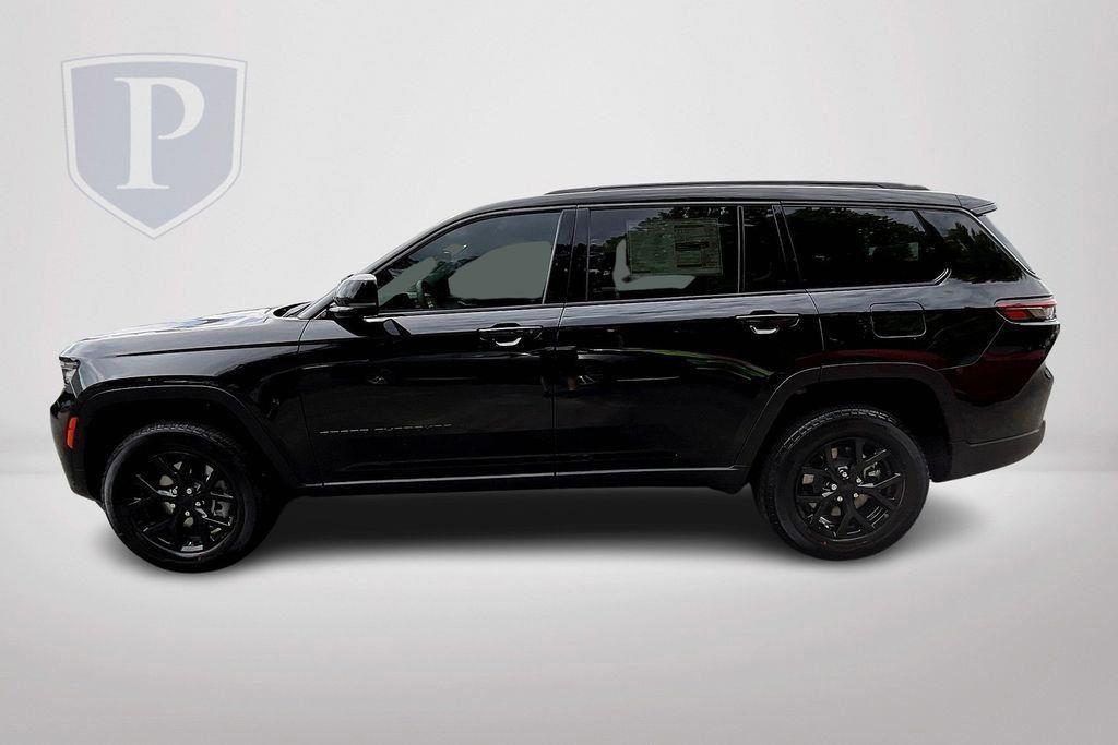 new 2024 Jeep Grand Cherokee L car, priced at $41,125