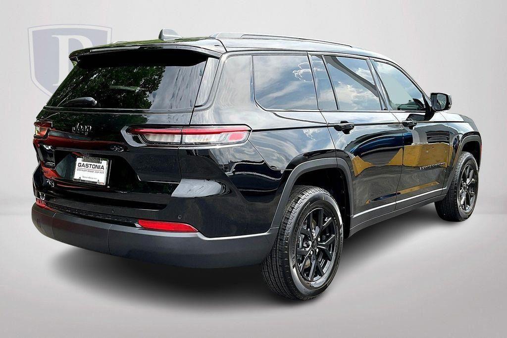 new 2024 Jeep Grand Cherokee L car, priced at $41,125