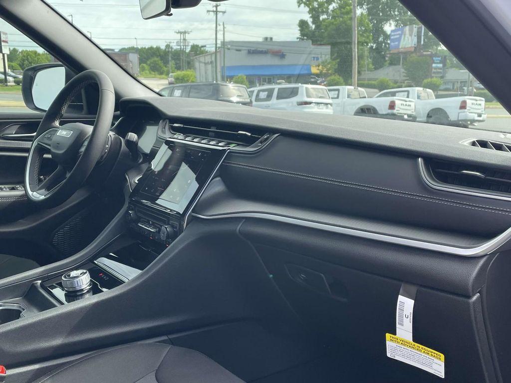 new 2025 Jeep Grand Cherokee L car, priced at $35,495