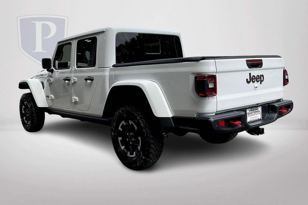 new 2024 Jeep Gladiator car, priced at $62,400