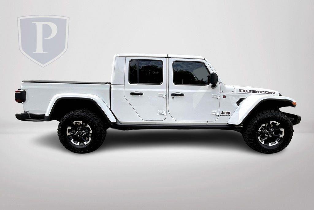 new 2024 Jeep Gladiator car, priced at $62,400