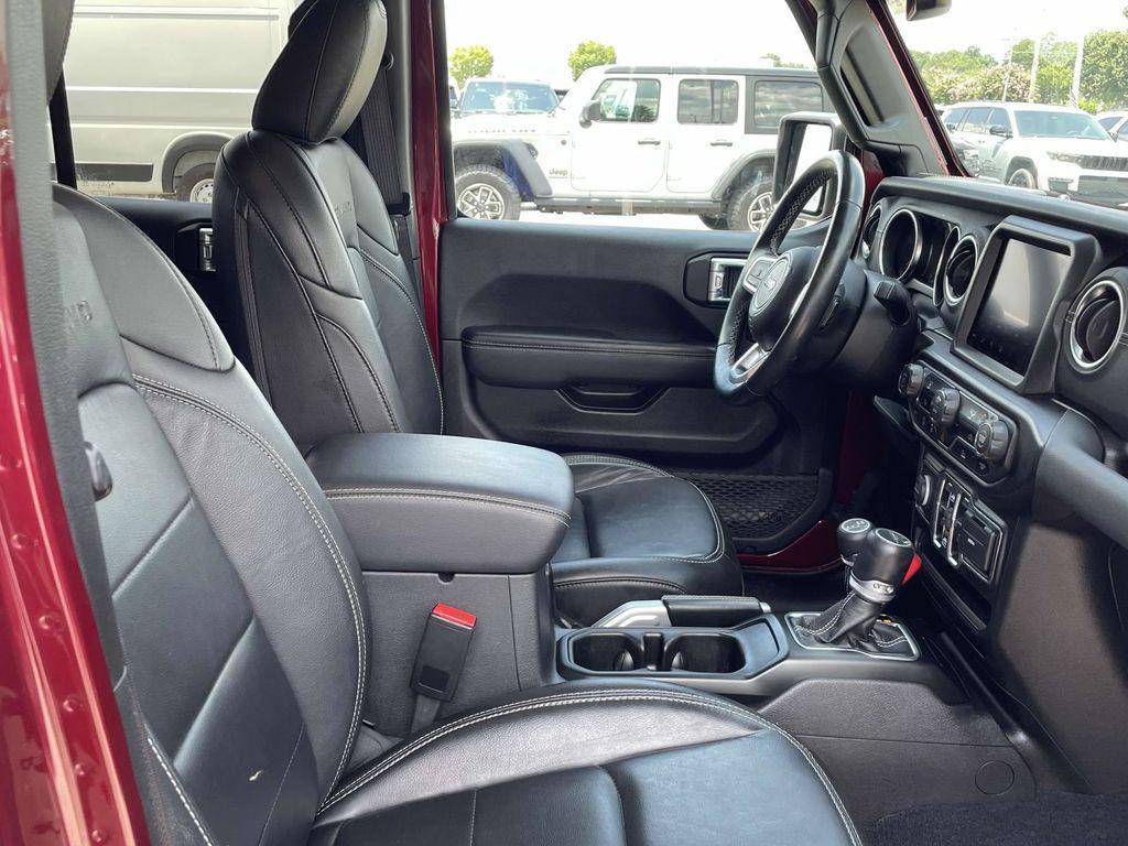 used 2022 Jeep Gladiator car, priced at $35,000