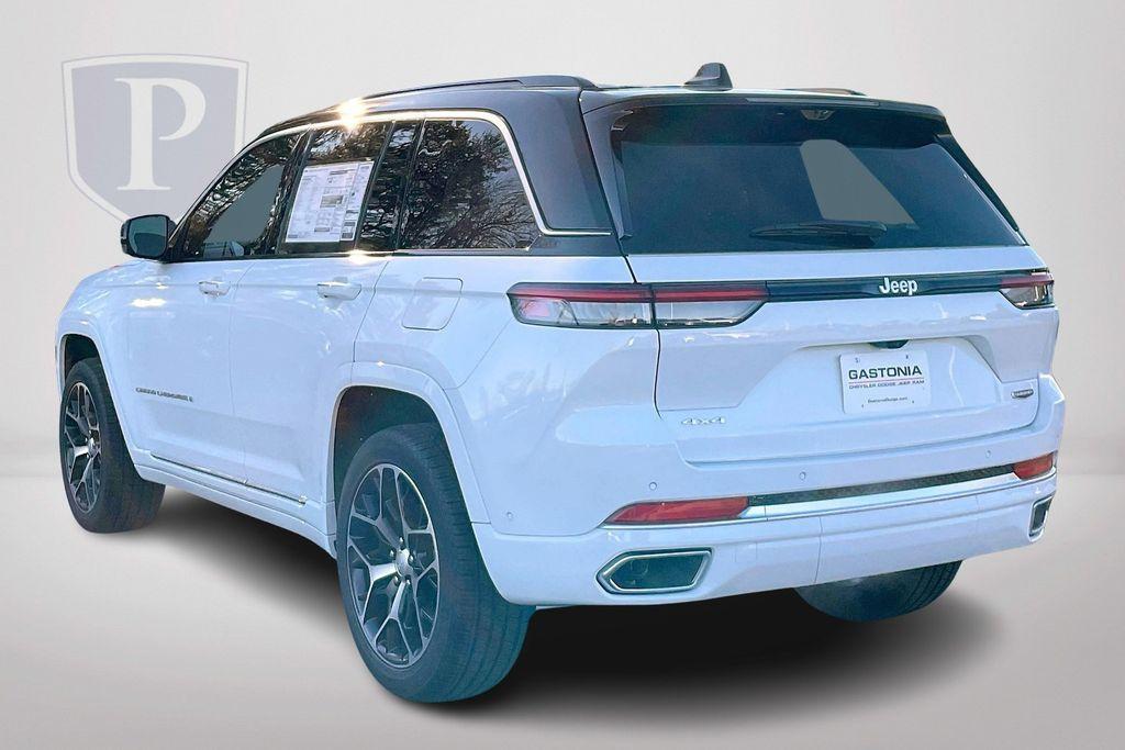 new 2024 Jeep Grand Cherokee car, priced at $65,105