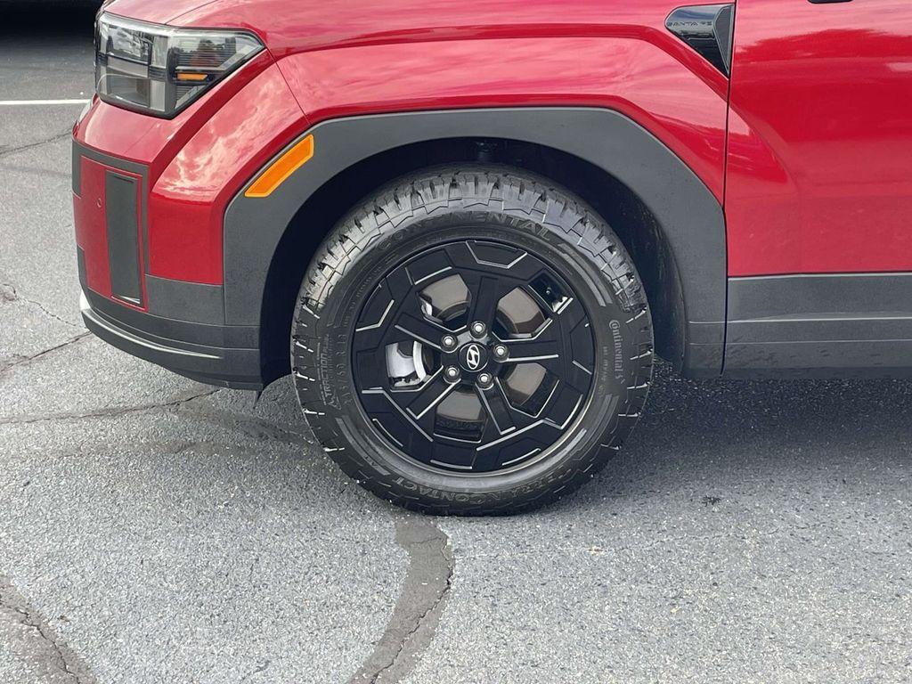 used 2025 Hyundai Santa Fe car, priced at $34,500