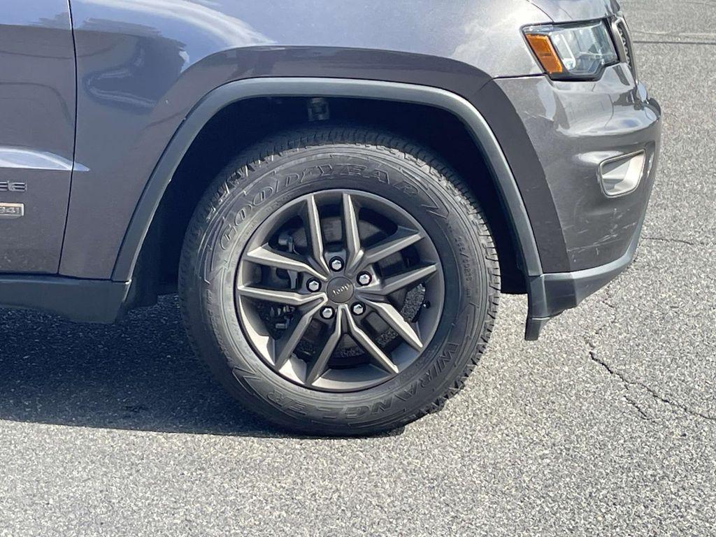 used 2016 Jeep Grand Cherokee car, priced at $14,245