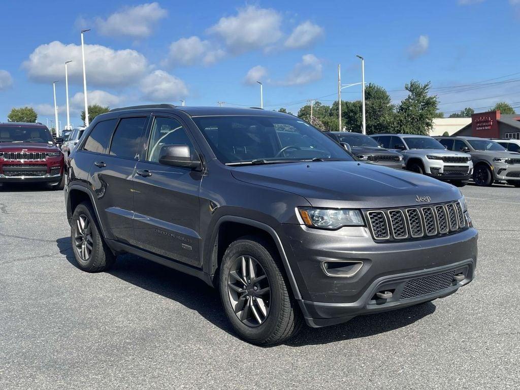 used 2016 Jeep Grand Cherokee car, priced at $14,469