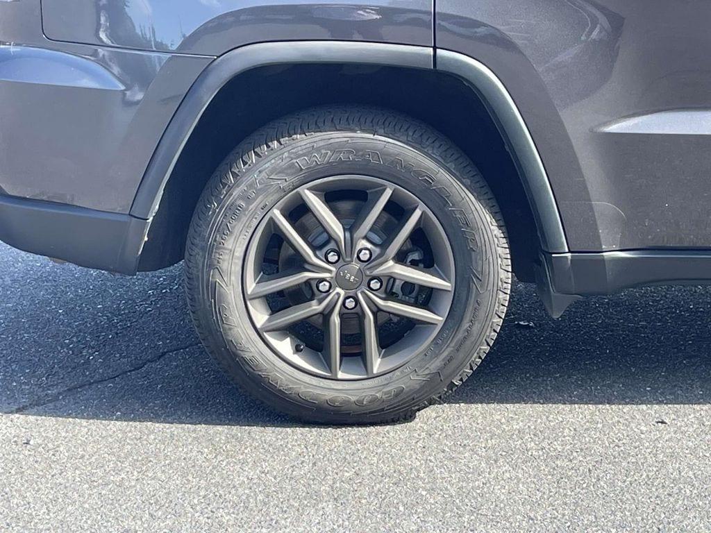 used 2016 Jeep Grand Cherokee car, priced at $14,469