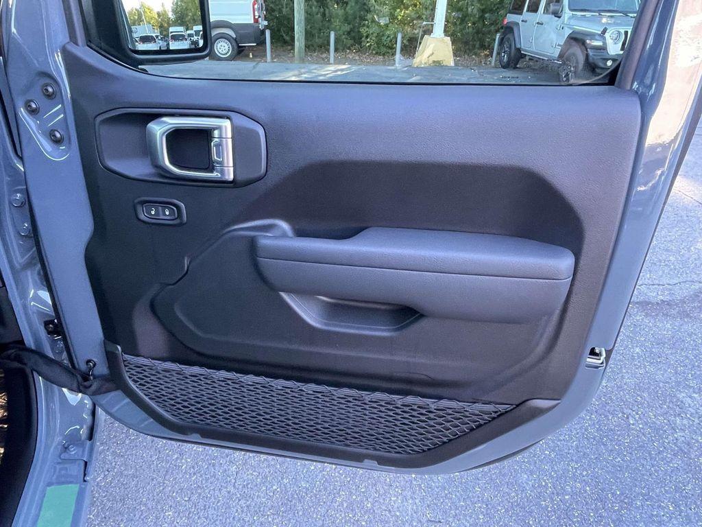 new 2026 Jeep Wrangler car, priced at $48,625