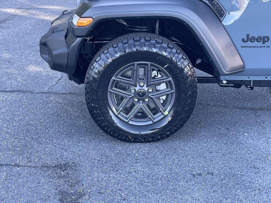 new 2026 Jeep Wrangler car, priced at $48,625