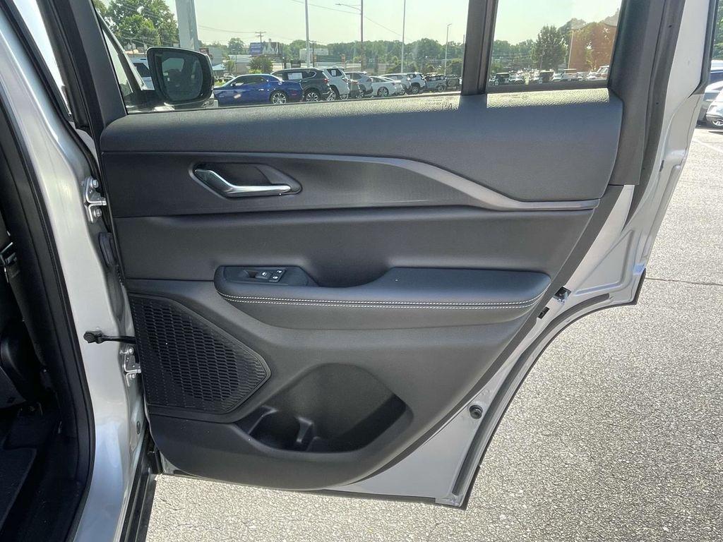 new 2025 Jeep Grand Cherokee car, priced at $42,920