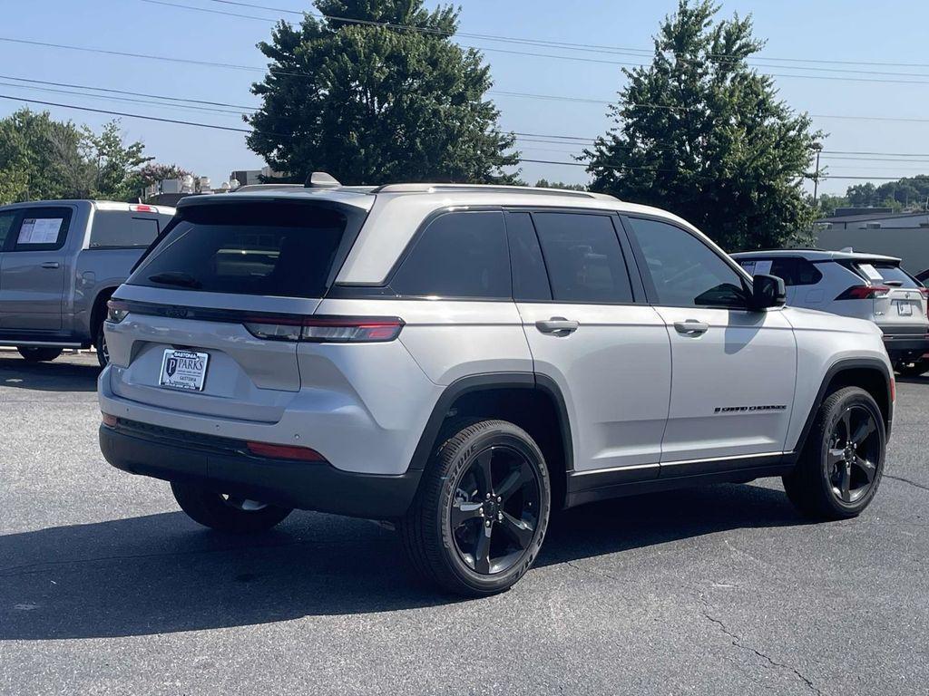 new 2025 Jeep Grand Cherokee car, priced at $42,920