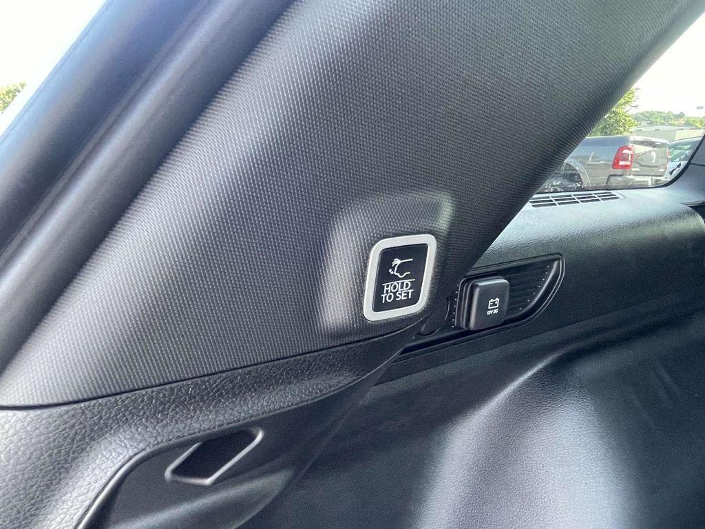 new 2025 Jeep Grand Cherokee car, priced at $42,920