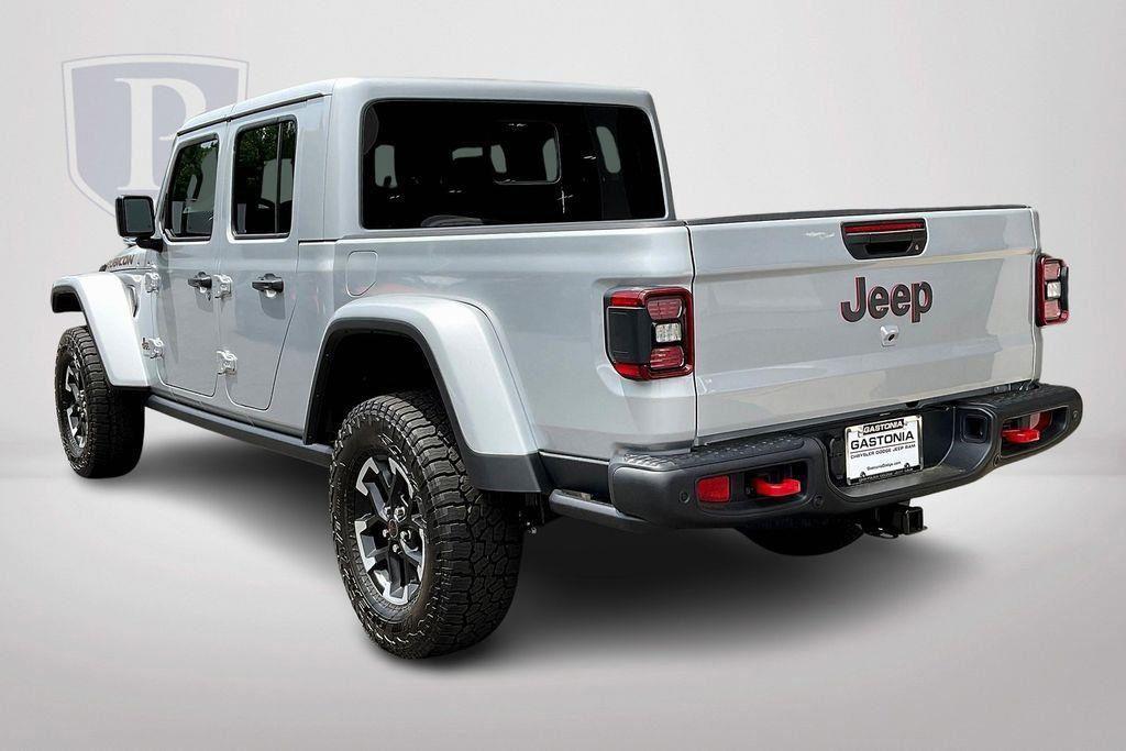 new 2024 Jeep Gladiator car, priced at $60,470