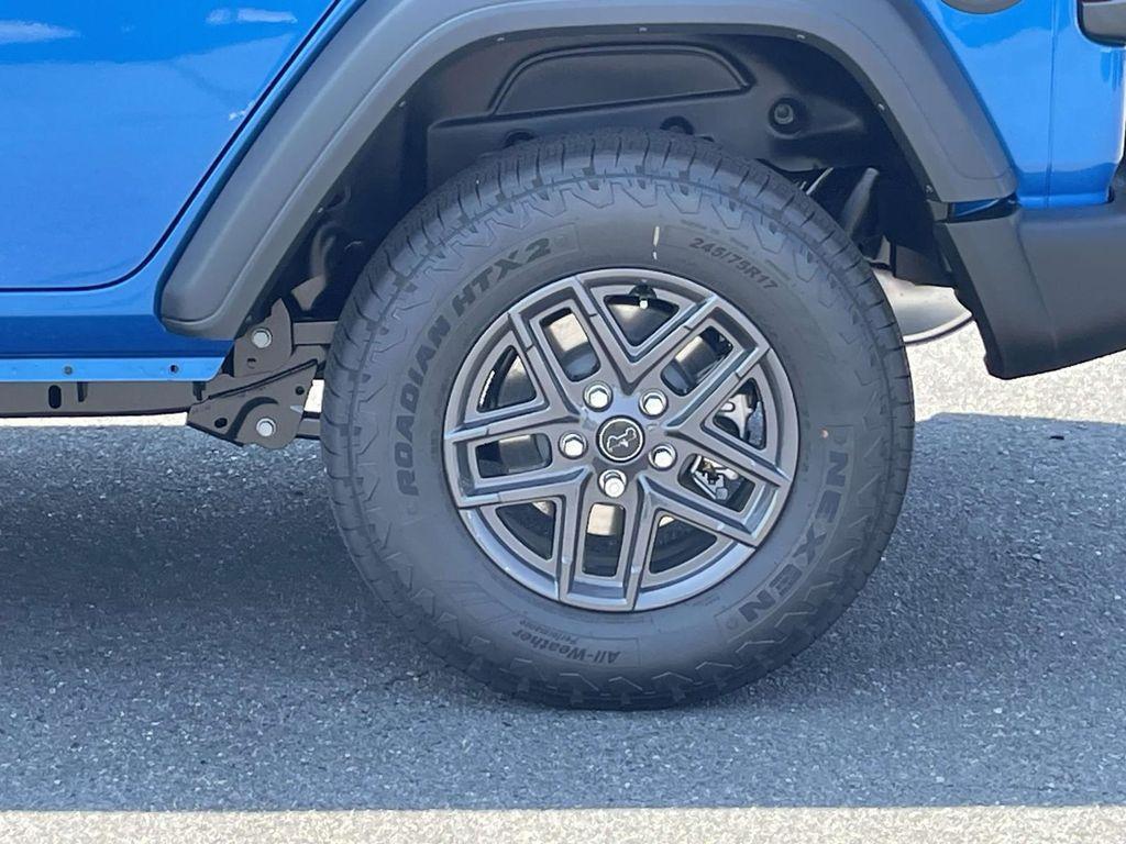 new 2025 Jeep Wrangler car, priced at $45,186