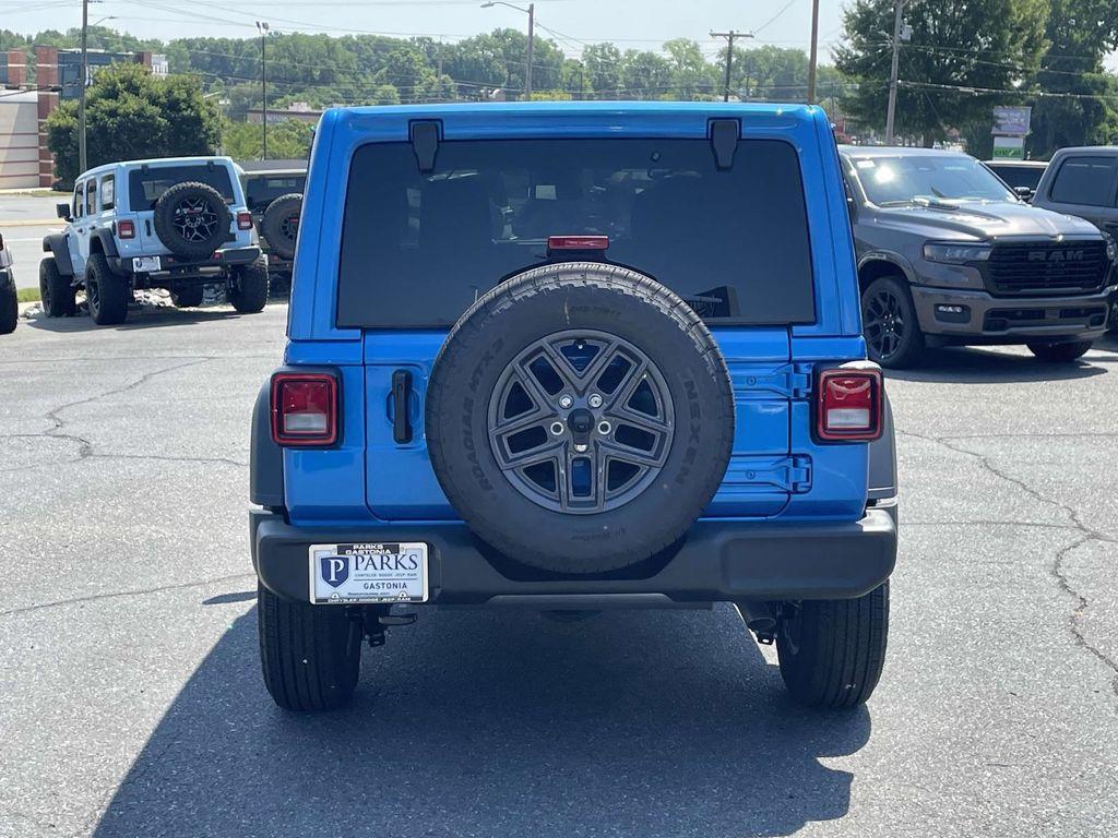 new 2025 Jeep Wrangler car, priced at $46,186