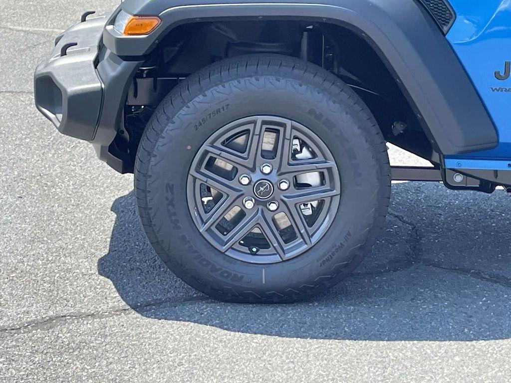 new 2025 Jeep Wrangler car, priced at $45,186