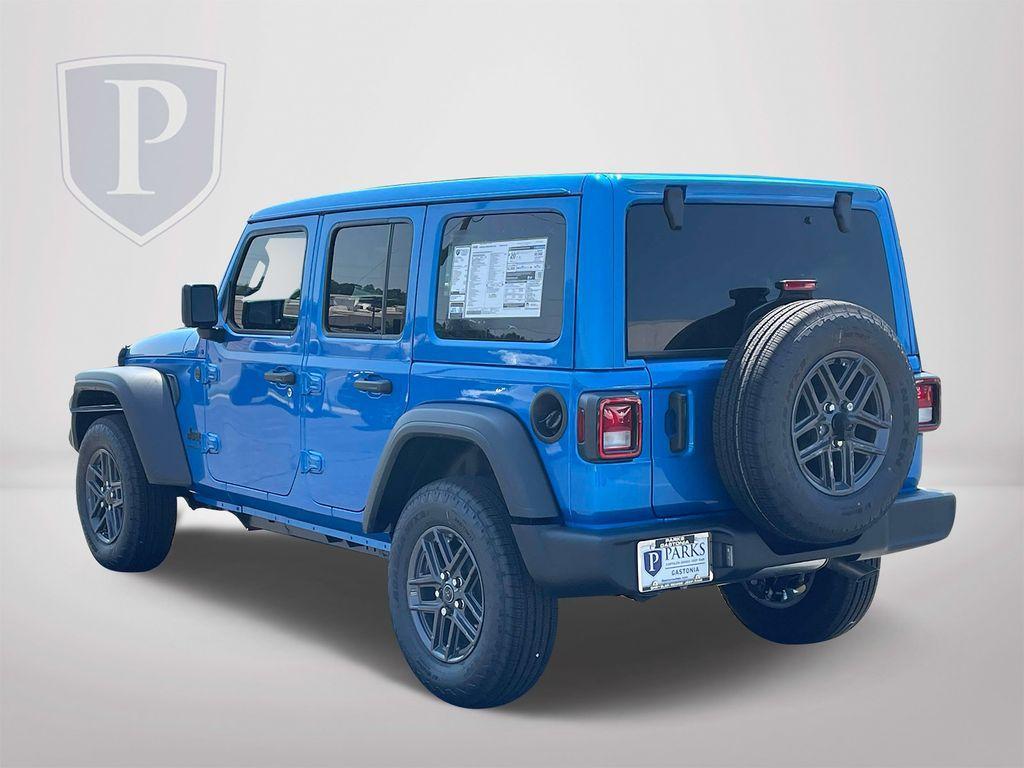 new 2025 Jeep Wrangler car, priced at $45,186